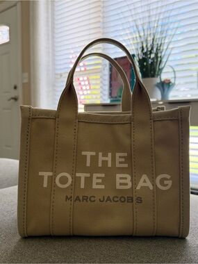 Marc Jacobs The Tote Bag Small- Color Block